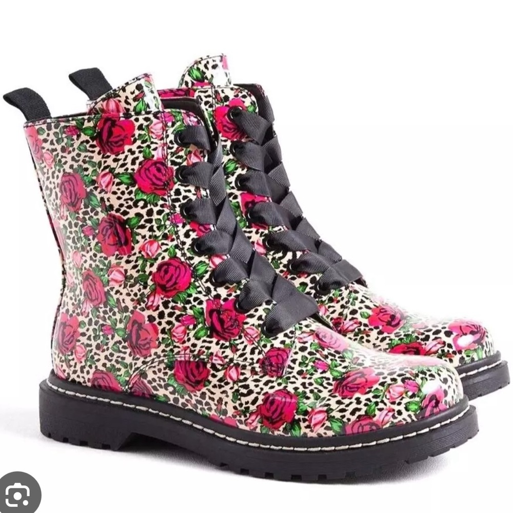 Betsy Johnson for Torrid size 10 roses and leopard combat boots